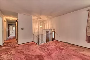 112 Friendship Ln, Hempfield Township, PA 15601 - Photo 4