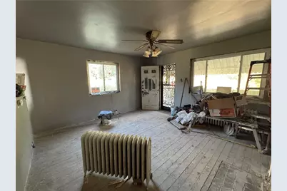 809 Middle St, North Braddock, PA 15104 - Photo 10