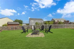 111 McCracken Dr, Center Township, PA 15061 - Photo 30