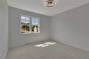 111 McCracken Dr, Center Township, PA 15061 - Photo 16