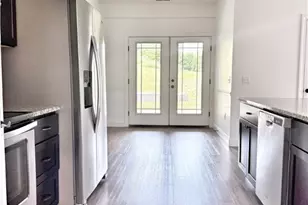 136 Rosemary Ln, Economy, PA 15005 - Photo 2