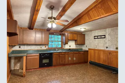 698 Austin Blvd, Mount Pleasant Township, PA 15610 - Photo 10