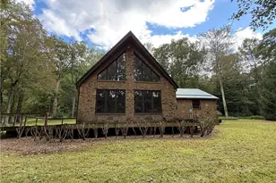 698 Austin Blvd, Mount Pleasant Township, PA 15610 - Photo 1