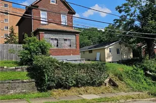 564 3rd St, Clairton, PA 15025 - Photo 1