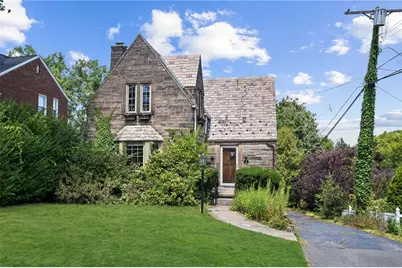 2 Wellington Dr, Pittsburgh, PA 15229 - Photo 1