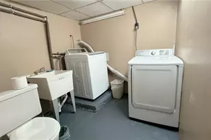 256 Pennsylvania Blvd, Pittsburgh, PA 15228 - Photo 26