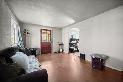 811 N State, Clairton, PA 15025 - Photo 4