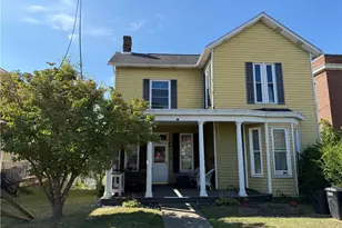 158 E Lincoln St, Franklin Township, PA 15370 - Photo 1