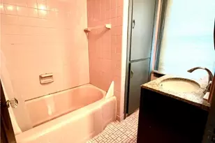 406 Vine St, Jeannette, PA 15644 - Photo 16