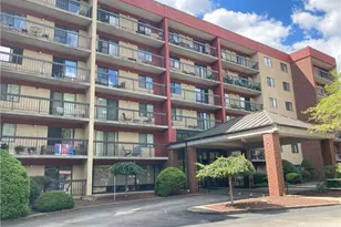 1987 Centurion Dr, Pittsburgh, PA 15221 - Photo 1