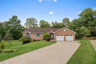 1011 Deerbrook Ln, Collier Township, PA 15071 - Photo 1