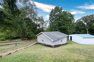 1829 Loretta Dr, Pittsburgh, PA 15235 - Photo 24