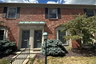 196 Jamestown Dr, Pittsburgh, PA 15216 - Photo 1