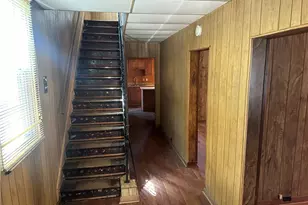 419 2nd St, Pitcairn, PA 15140 - Photo 2