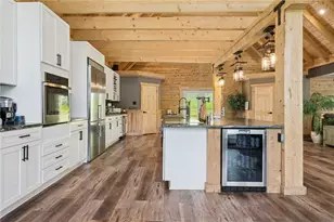 1060 Wattersonville Rd, Washington Township, PA 16218 - Photo 6