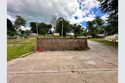 435 Millers Ln, Pittsburgh, PA 15239 - Photo 6