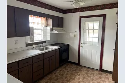 713 Shady Ln, West Mifflin, PA 15122 - Photo 6