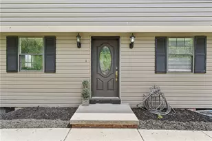 40 Emerson Rd, Pittsburgh, PA 15209 - Photo 2