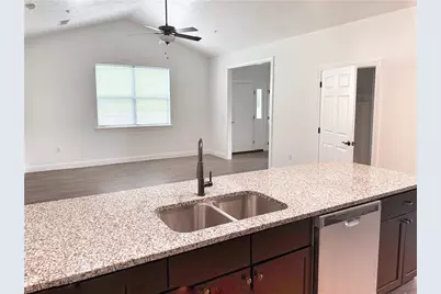 140 Rosemary Ln, Economy, PA 15005 - Photo 4