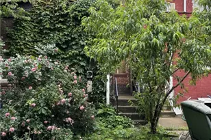 2013 Boulevard of the Allies, East Pittsburgh, PA 15219 - Photo 16