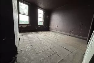 2013 Boulevard of the Allies, East Pittsburgh, PA 15219 - Photo 10