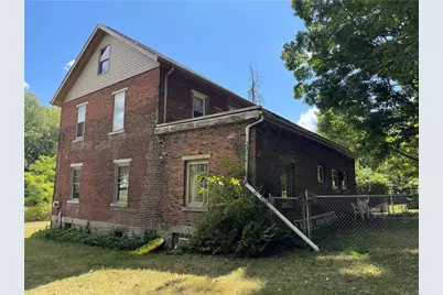 828 Brownhome Rd, Scott Township, PA 16101 - Photo 6