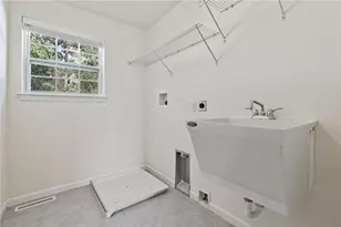 203 Southview Rd, Ross Twp, PA 15237 - Photo 24