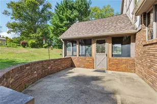 168 Cunningham Ln, Neshannock Township, PA 16105 - Photo 6