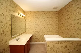 407 Commodore Dr, North Fayette, PA 15057 - Photo 24