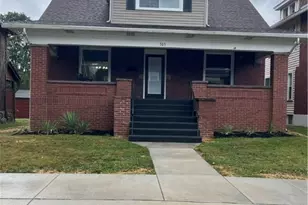 303 Pershing St, Ellwood City, PA 16117 - Photo 1