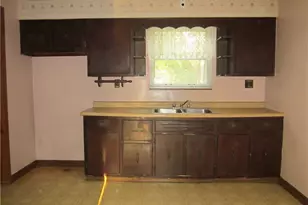 121 Sylvan Dr, Lower Burrell, PA 15068 - Photo 10