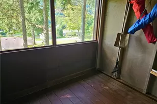 195 Kinch Rd, Moon-Crescent Township, PA 16301 - Photo 8