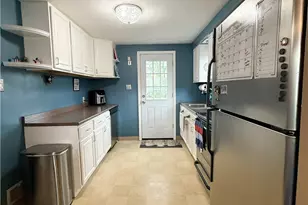 1051 Grandview Ave, Bridgeville, PA 15017 - Photo 8