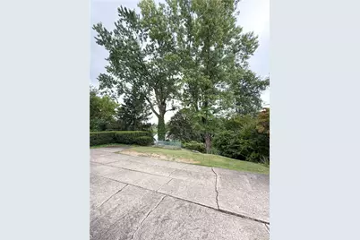 1051 Grandview Ave, Bridgeville, PA 15017 - Photo 24