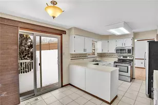 10191 Sudberry Dr, Pittsburgh, PA 15090 - Photo 14