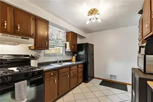 136 Wallace Ave, Wilkins Township, PA 15112 - Photo 12