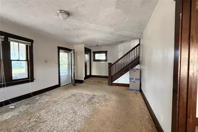 1045 Myrtle Pl, Sharon, PA 16146 - Photo 4