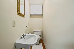 318 Ligonier Ln, Pittsburgh, PA 15068 - Photo 14