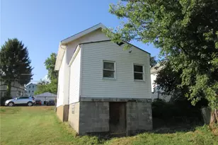 2891 Cherry St, Bethel Park, PA 15102 - Photo 4