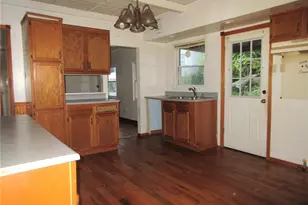 960 Pike Run Dr, Coal Center Boro, PA 15423 - Photo 4