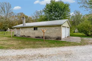 114 Post Office Rd, Pittsburgh, PA 15327 - Photo 6