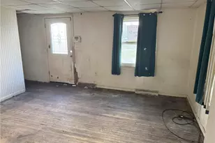 878 Craig St, Clairton, PA 15025 - Photo 2