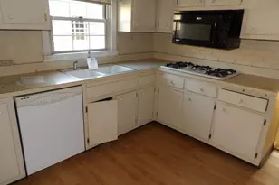 3611 W 3rd Ave, West Mayfield, PA 15010 - Photo 2