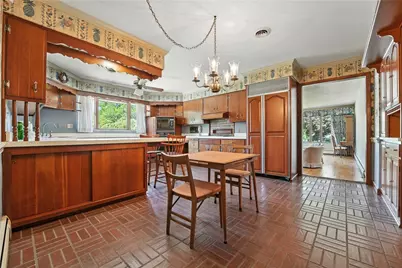 2560 Blossom Ln, Neshannock Township, PA 16105 - Photo 6