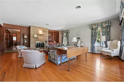 2560 Blossom Ln, Neshannock Township, PA 16105 - Photo 4