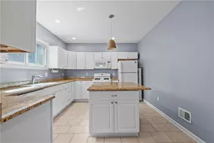 841 Blossom Wy, Pittsburgh, PA 15212 - Photo 8