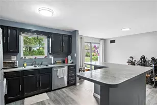 553 Indus St, Pittsburgh, PA 15207 - Photo 12