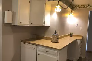 105 Parklane Dr, Slippery Rock, PA 16057 - Photo 10