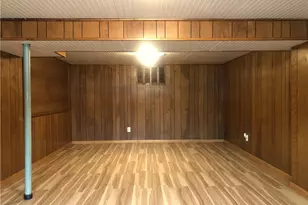 105 Parklane Dr, Slippery Rock, PA 16057 - Photo 20