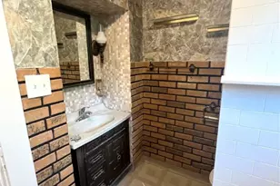 453 Ohio Ave, Clairton, PA 15025 - Photo 8